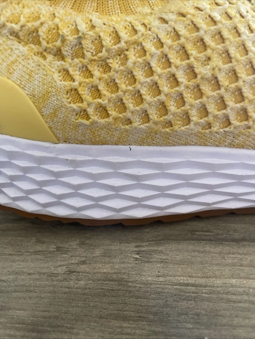 No bull Lemon drop yellow diamond Knit runners/Joggers sneakers M12.5 W 14 NEW